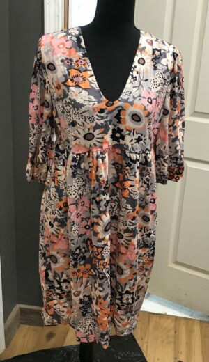 Fashion says style says says only