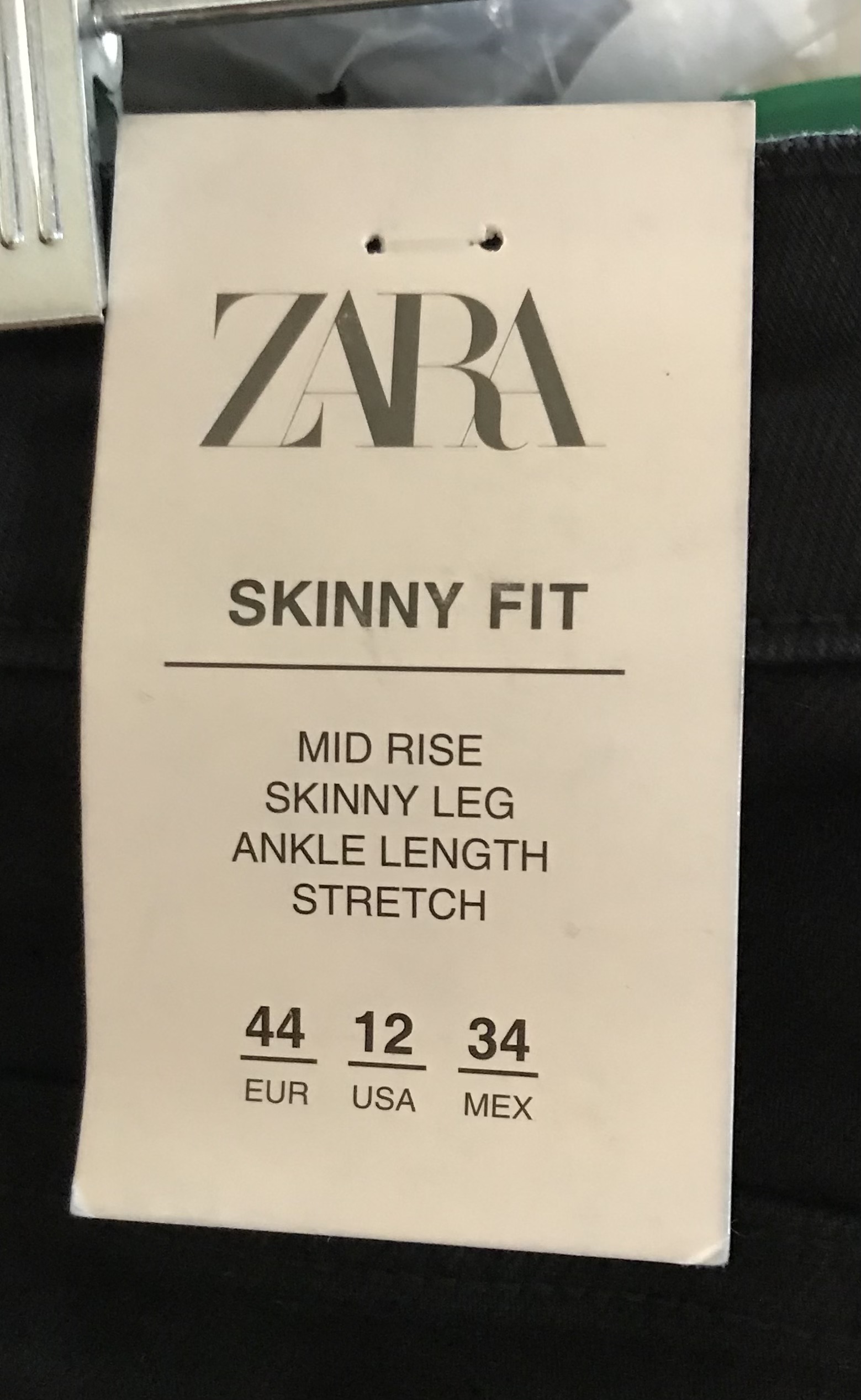 Mid rise skinny fit fit pants