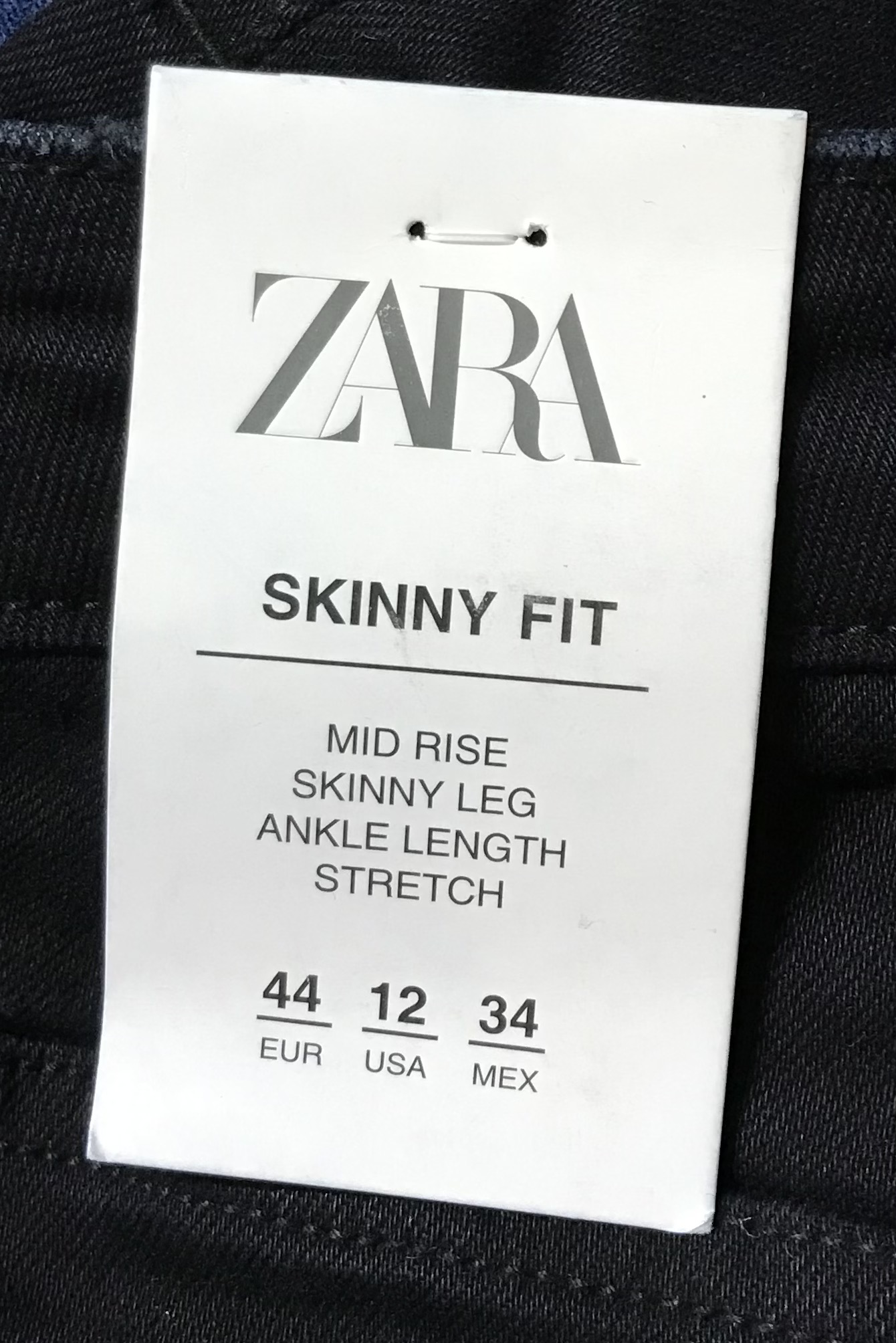 Mid rise skinny fit fit pants