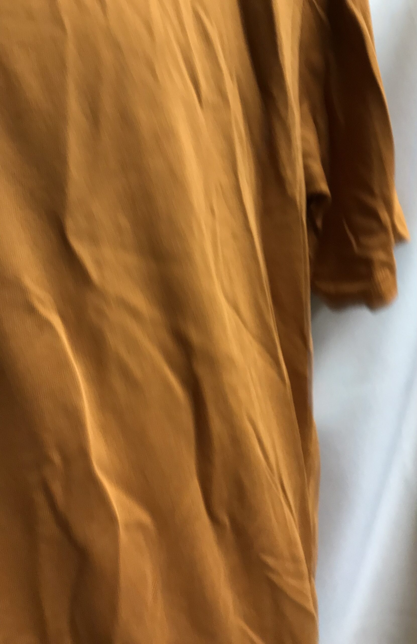 Bronze orange round neck armour men