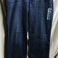 Relaxed fit straight leg mid rise