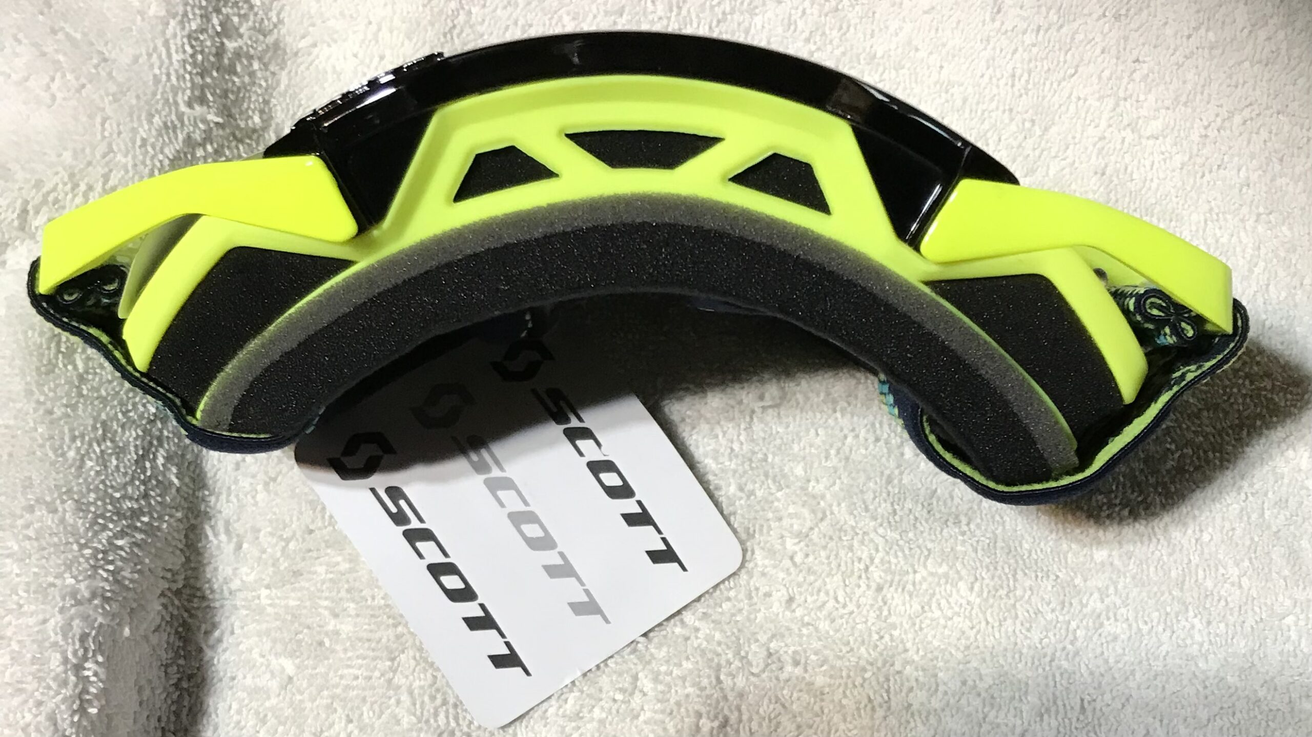 Scott Goggles Glasses Lens Lock – Neon Yellow Safety Accessory – NEW - Image 4