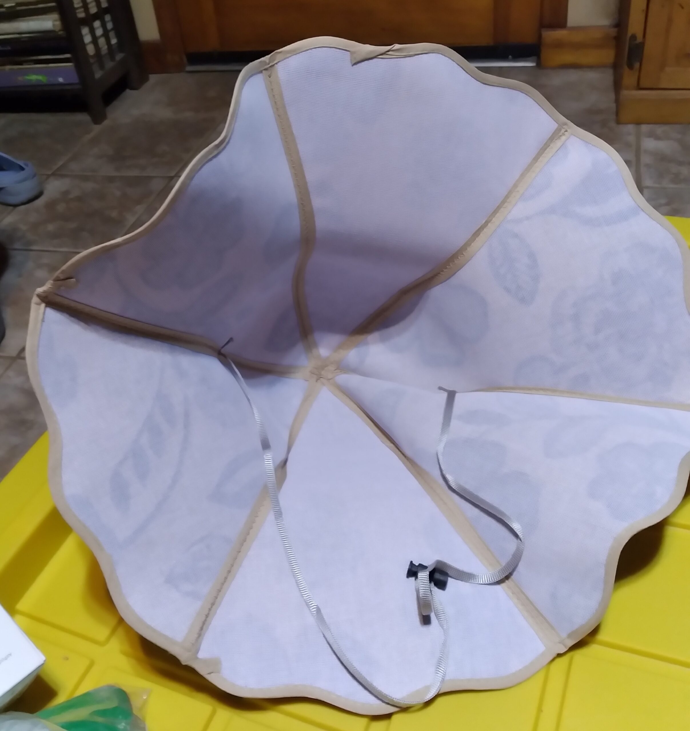 Collapsible Tan Burlap Sun Hat with Brown Blue Silver Floral Design NEW - Image 4