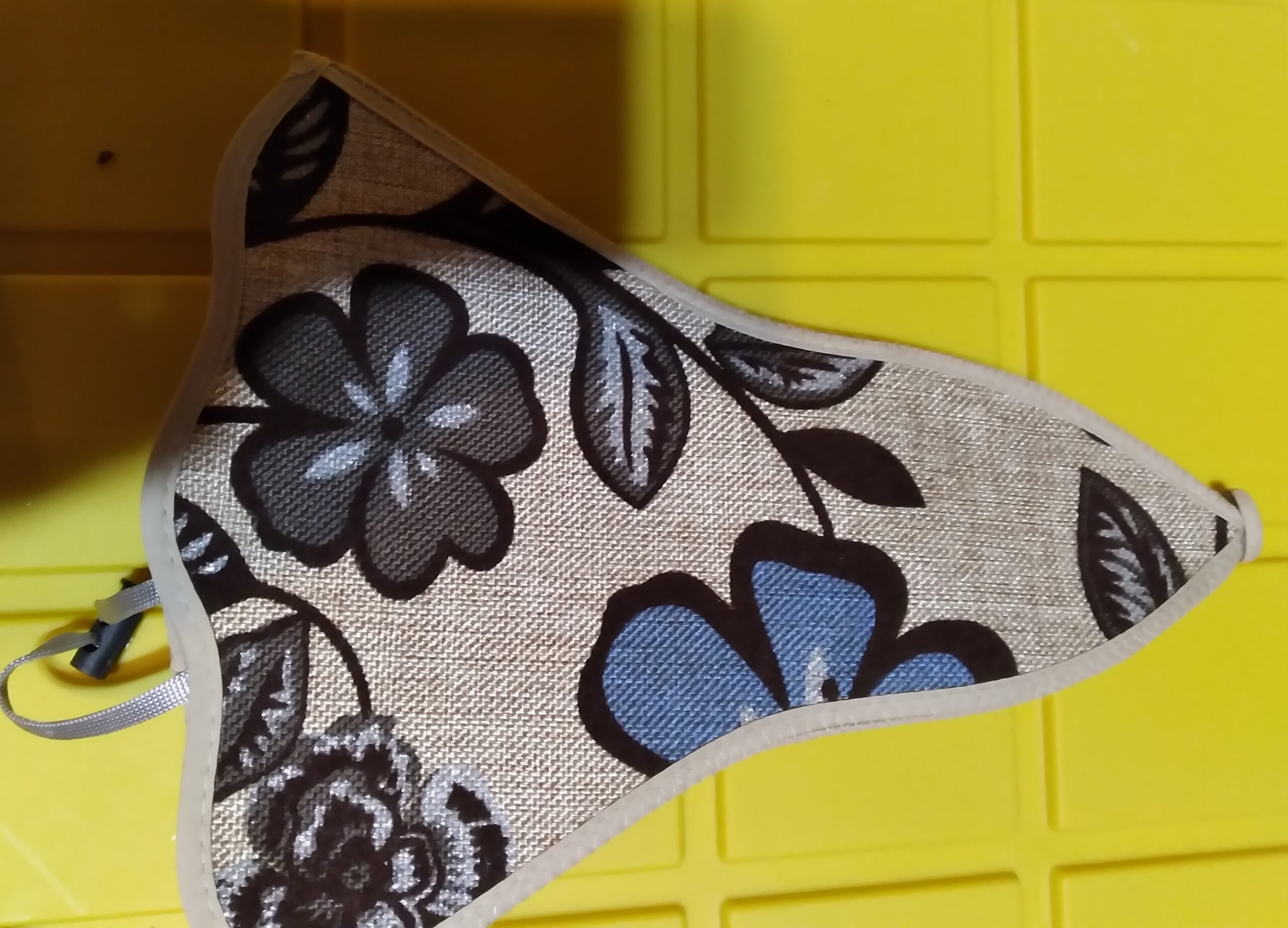 Collapsible Tan Burlap Sun Hat with Brown Blue Silver Floral Design NEW - Image 5