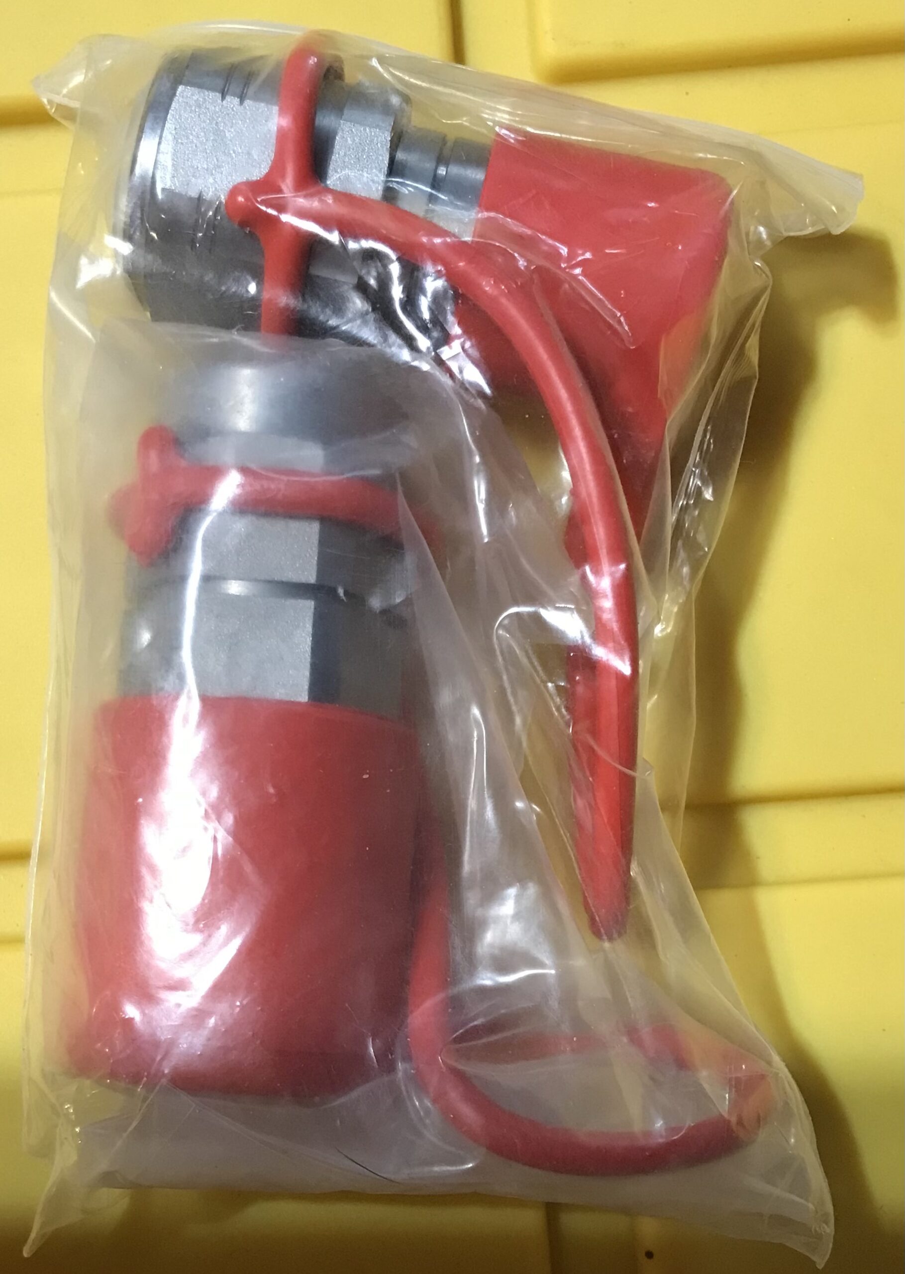 NPT Skid Steer Kubota Flat Face Hydraulic Quick Connect Couplers Red NEW - Image 3