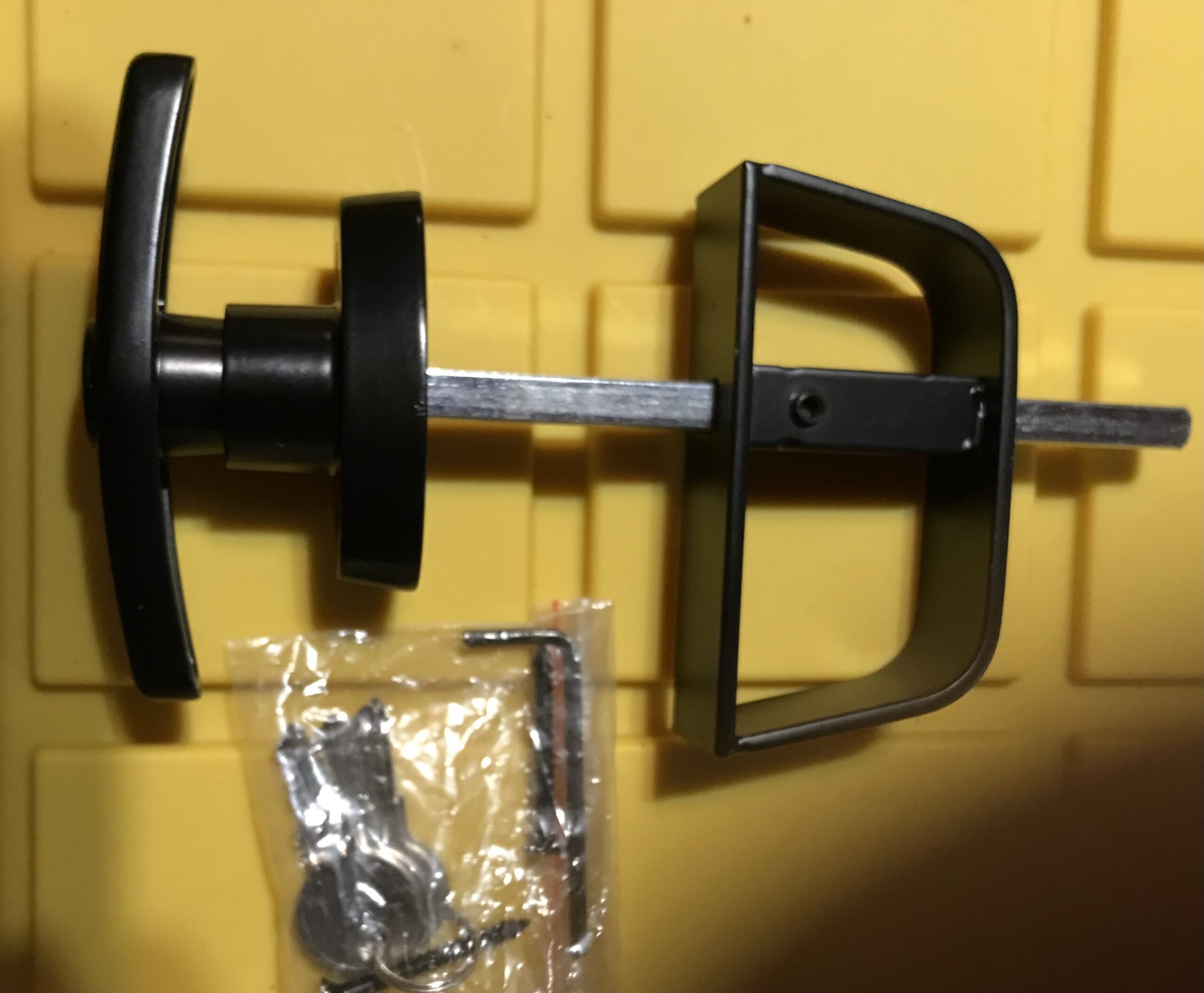 Qanvee T-Handle Shed Door Lock Kit – 5-1/2" Stem – Black – New - Image 6