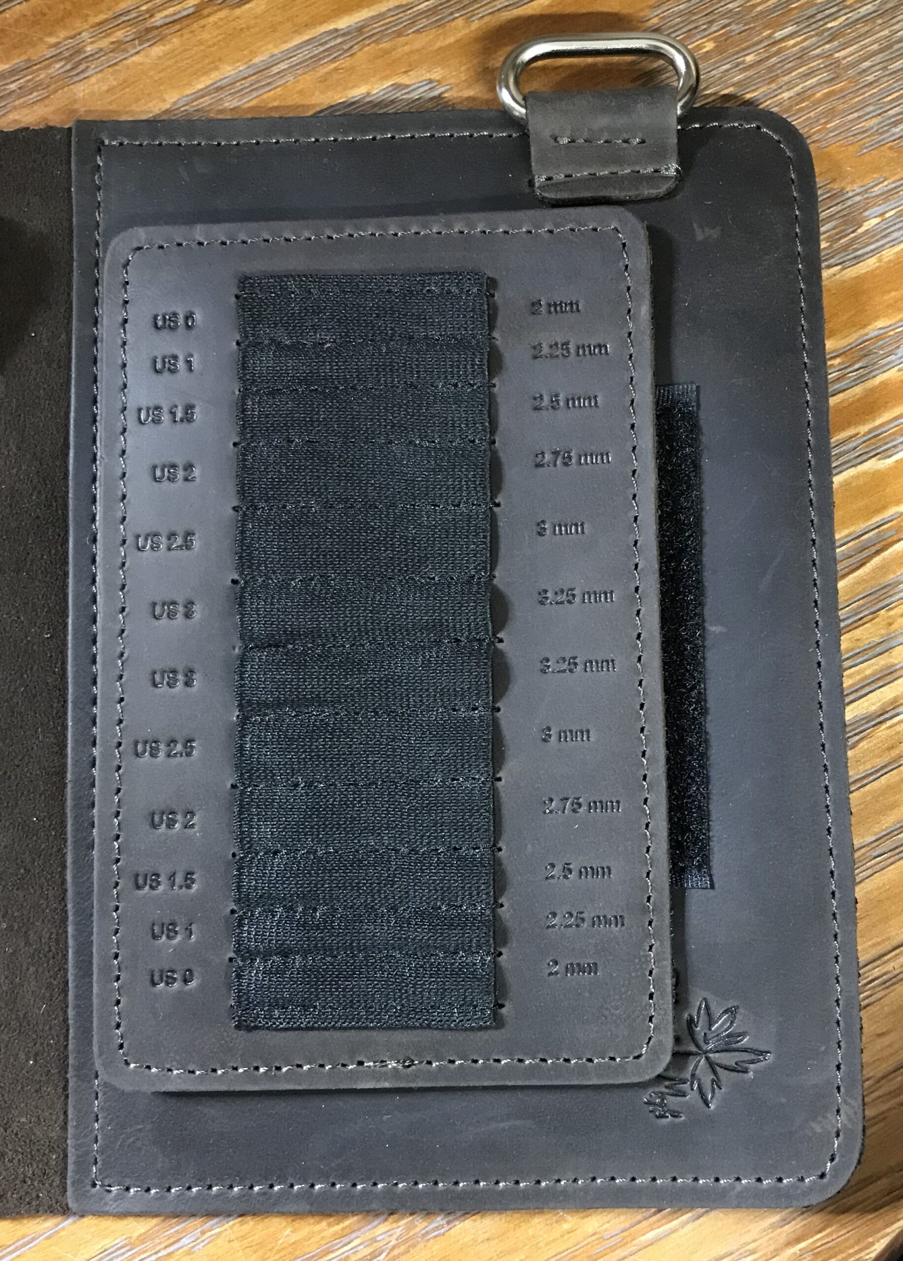 Thread & Maple Genuine Leather Crochet Hook Case Brown Organizer Zipper NEW - Image 6