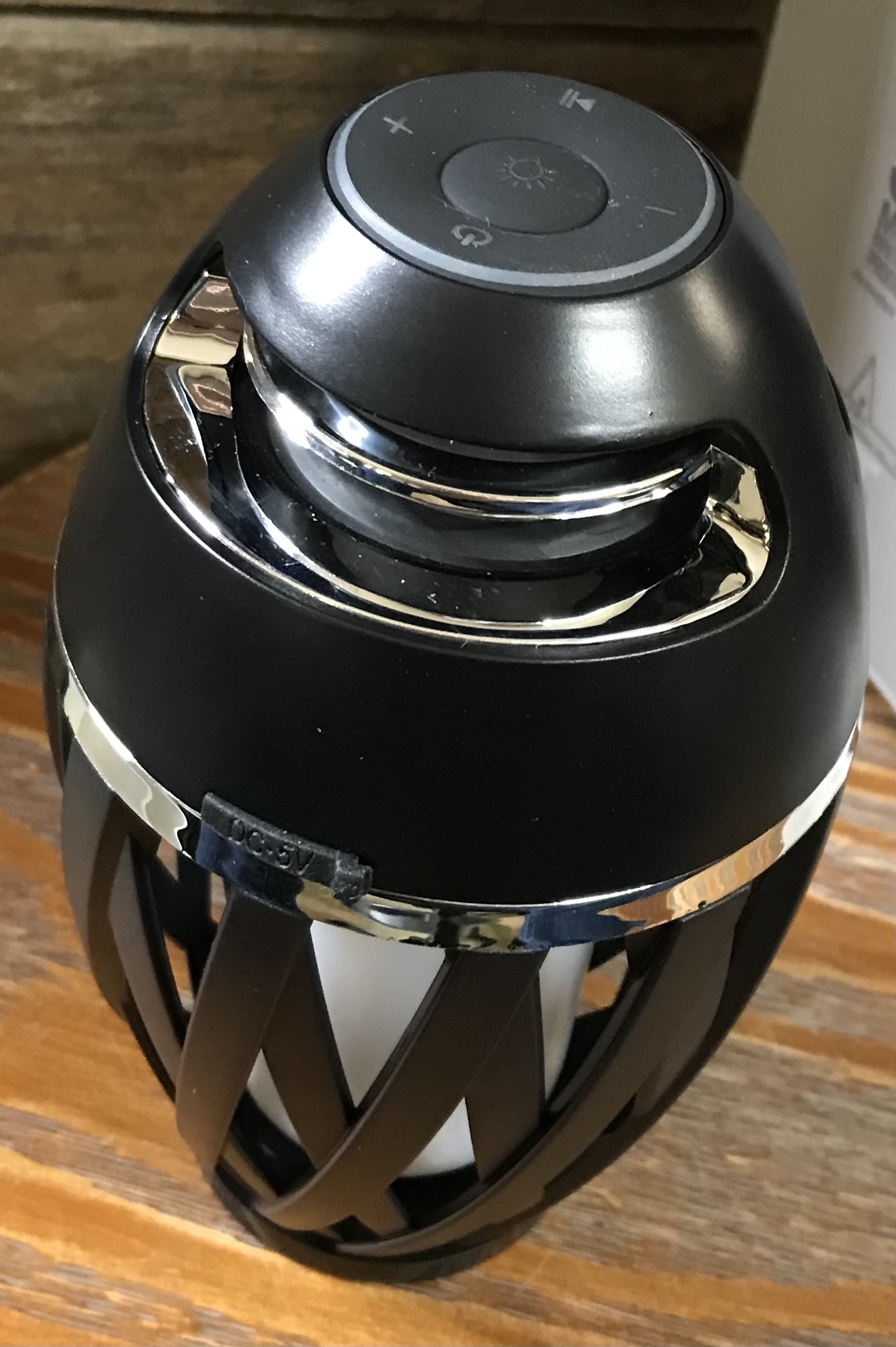 TikiTunes Bluetooth Speaker Flame LED Light 5W Portable Black NEW - Image 9