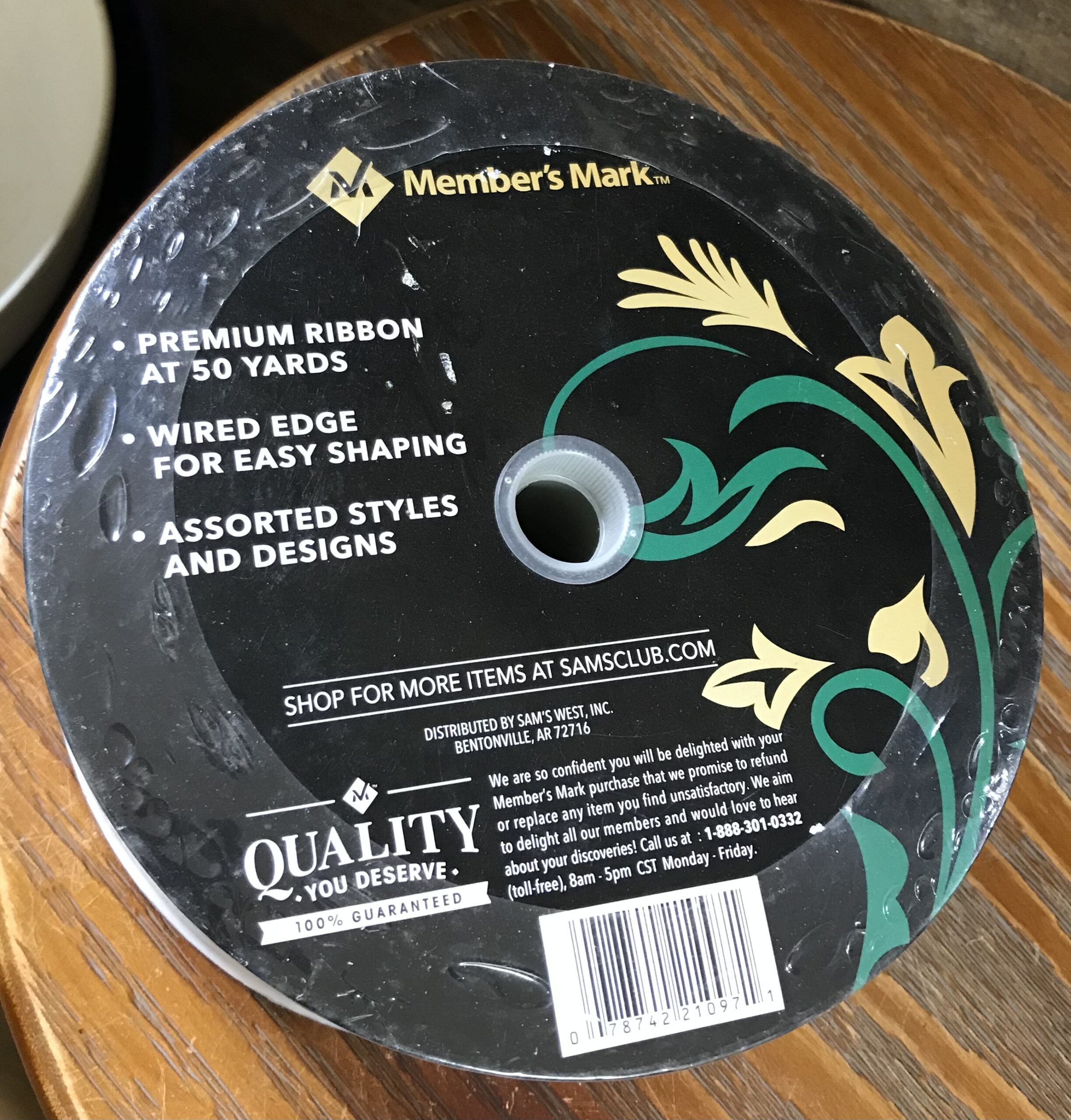 Member’s Mark Premium Holiday Wired Ribbon 2.5" x 50 Yards NEW Sealed - Image 3