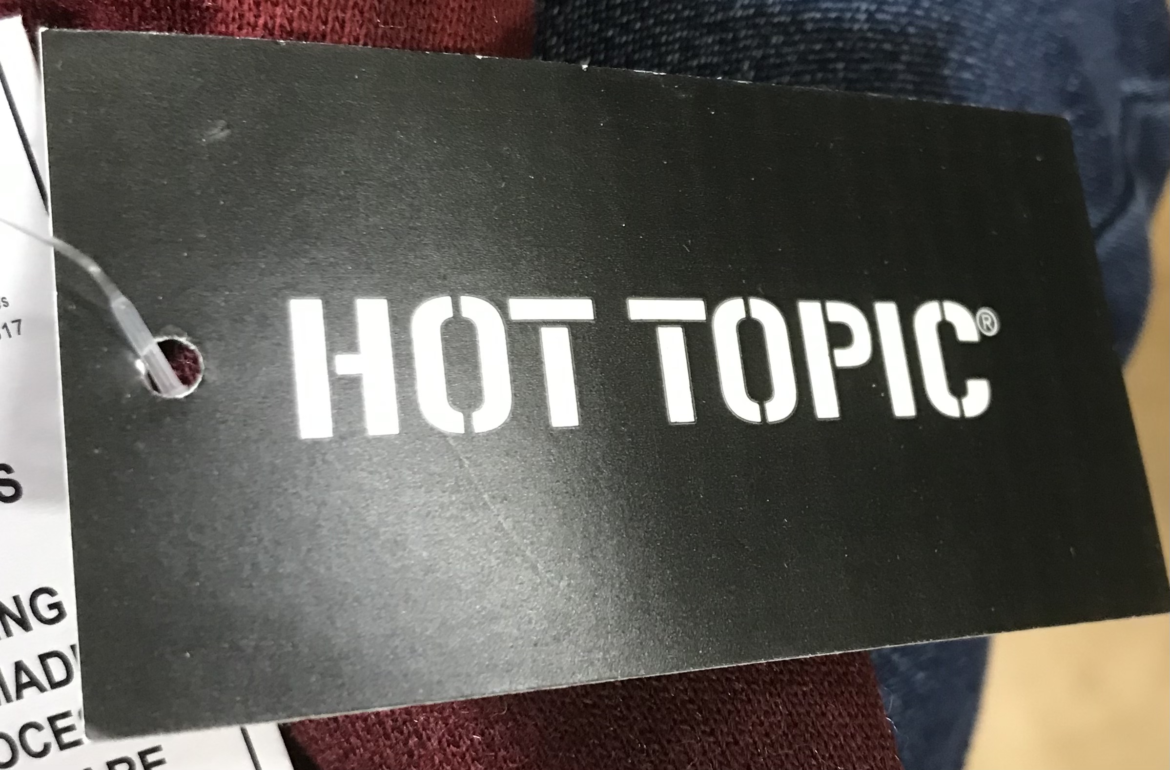 Five Nights at Freddy's Fleece Shorts Security Breach Wash Red/Burgundy Sz 2X NEW - Image 7