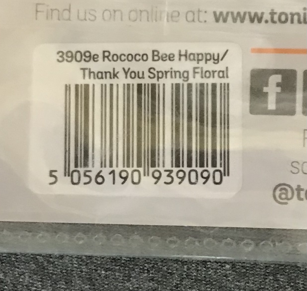 Tonic Studios Rococo Bee Happy Spring Floral Die Set – Model 3909C – Brand New - Image 4