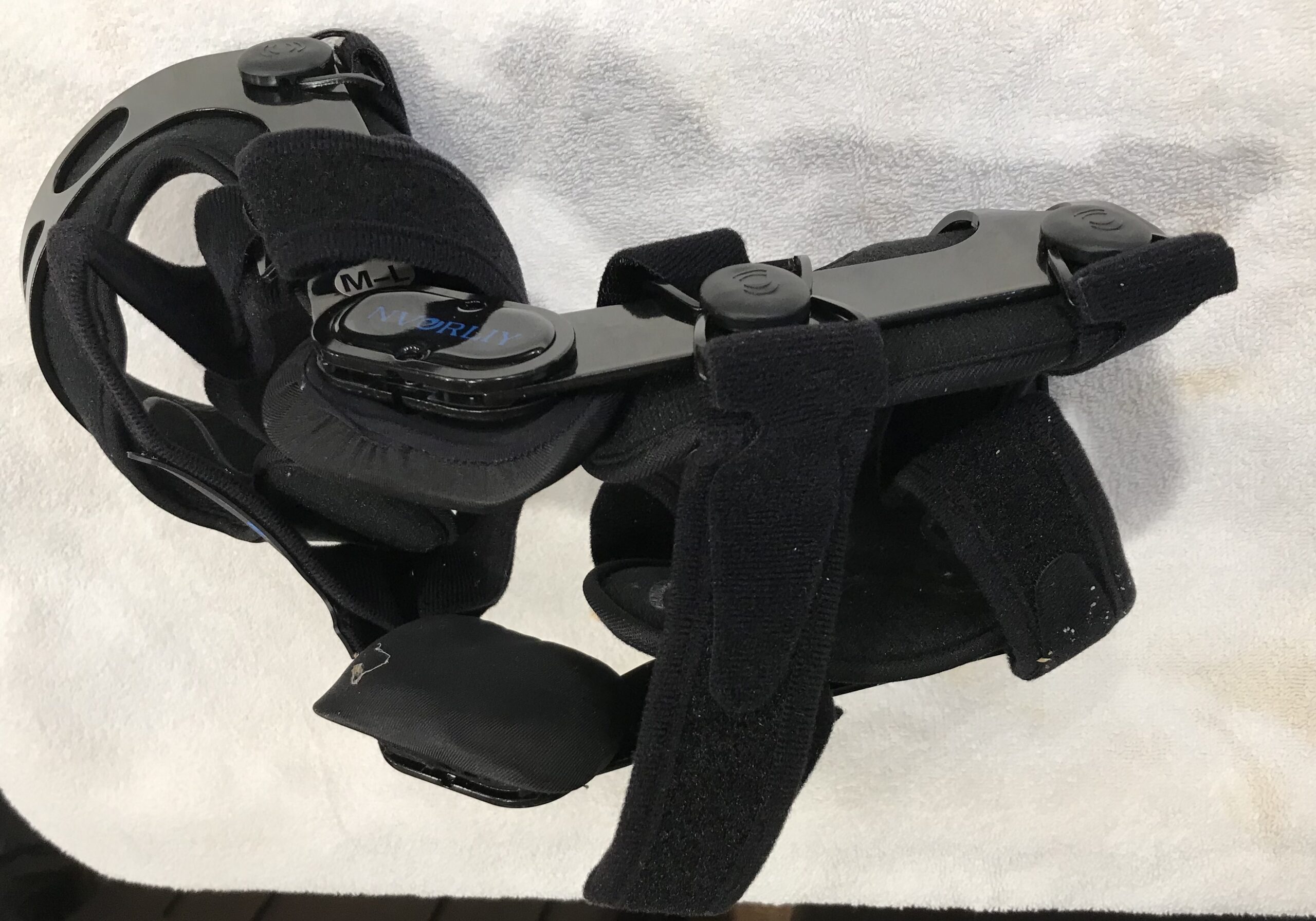 Nvorliy Hinged Orthopedic ROM Knee Brace Adjustable Locking Dial Support Size M - photo 3